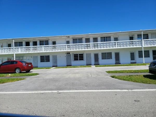 Romont Gardens Andover, 51 NE 204th St #5, Miami Gardens, Florida 33179, image 1