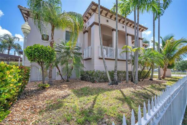 Hollywood Lakes, 1647 Hollywood, Hollywood, Florida 33020, image 1