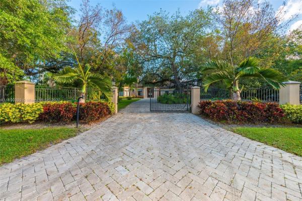 Flagler Groves Estates, 7430 SW 100th St, Pinecrest, Florida 33156, image 1