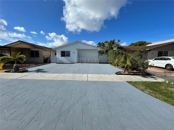 Twin Rose, 1281 W 40th St, Hialeah, Florida 33012, image 1