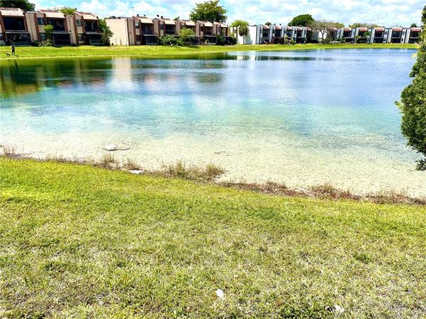 West Lake Village, 510 W Park Dr #101, Fountainebleau, Florida 33172, image 1