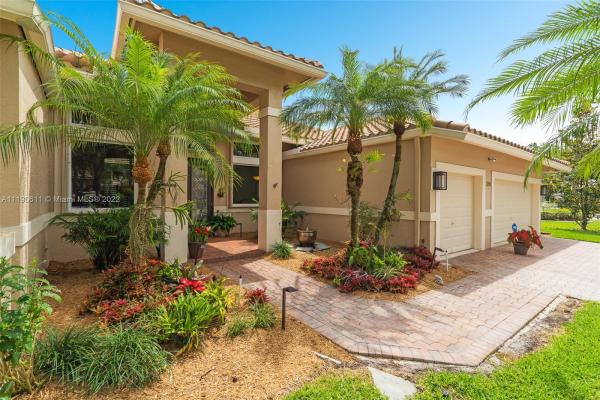 Egret Landings, 284 Landings Blvd, Weston, Florida 33327, image 1
