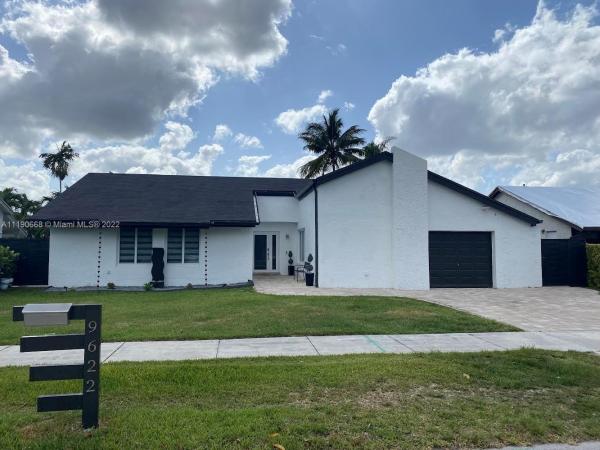 Calusa Club Estates, 9622 SW 133rd Pl, The Crossings, Florida 33186, image 2