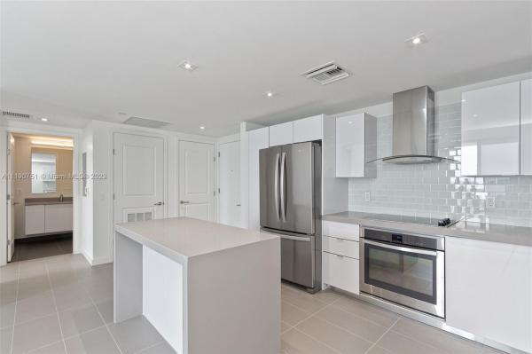 Canvas, 1600 NE 1st Ave #2418, Miami, Florida 33132, image 2