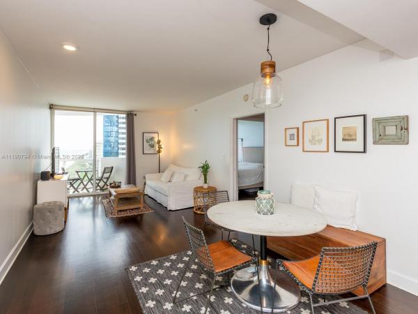 Akoya, 6365 Collins Ave #2005, Miami Beach, Florida 33141, image 2