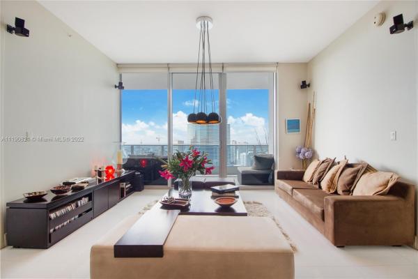 Epic Hotel & Residences, 200 Biscayne Boulevard Way #4912, Miami, Florida 33131, image 2