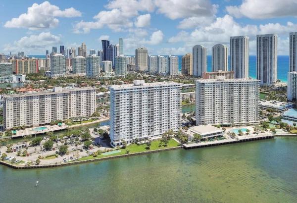 Arlen House Central, 300 Bayview Dr #1402, Sunny Isles Beach, Florida 33160, image 1