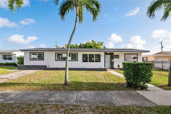 Scott Lake Manor, 1461 NW 175th St, Miami Gardens, Florida 33169, image 2