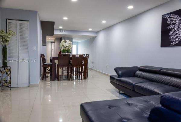 Marina Real, 1173 NW 123rd Pl #211, Tamiami, Florida 33182, image 1