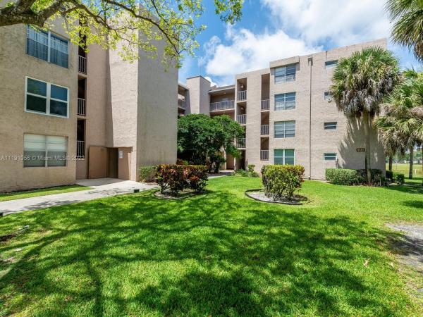 Tangerine Of Pine Island Ridge, 9410 Tangerine Pl #102, Davie, Florida 33324, image 1