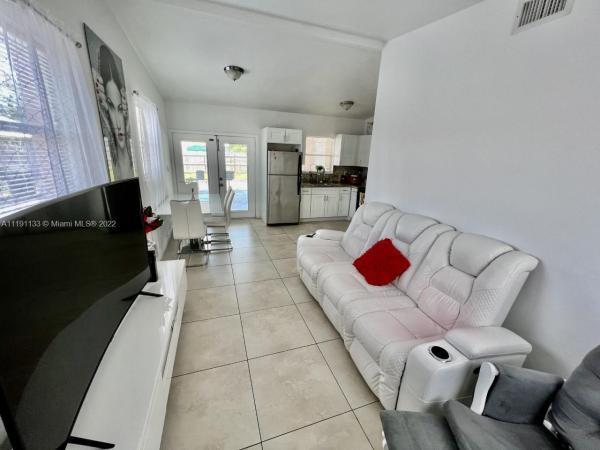 Lake Forest, 4421 SW 40th St, Hollywood, Florida 33023, image 1