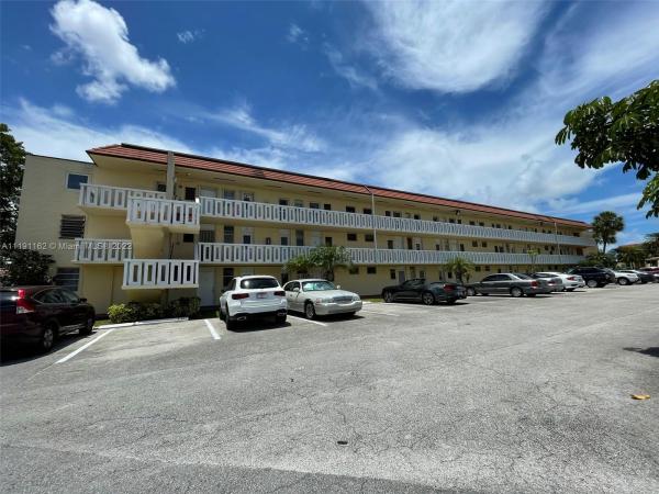 Point East, 2929 Point East Dr #A-203, Aventura, Florida 33160, image 2