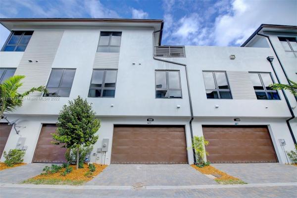8459 NW 47th Ter, Doral, Florida 33166, image 2