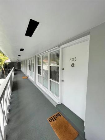 Edgewater Of Coral Gables, 35 Edgewater Dr #205, Coral Gables, Florida 33133, image 1