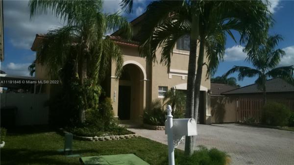 Spanish Lakes, 19423 NW 79th Ct, Hialeah, Florida 33015, image 2