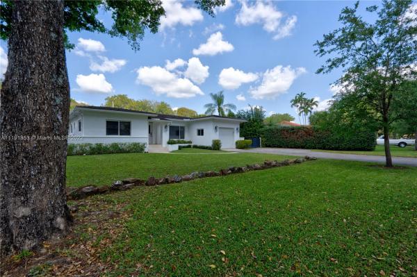 Riviera, 5728 Michelangelo St, Coral Gables, Florida 33146, image 2