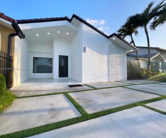 International Lake Villas, 12502 SW 9th St #1, Tamiami, Florida 33184, image 1