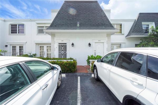Venetian Park East, 814 NE 27th Ave, Hallandale Beach, Florida 33009, image 1