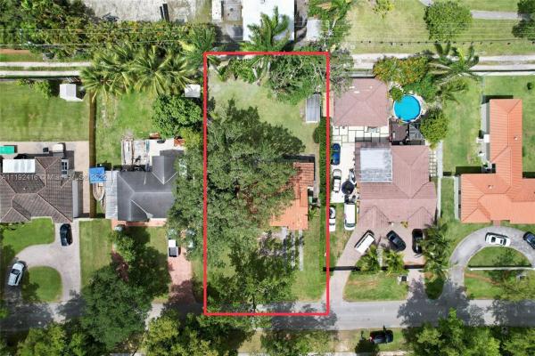Foust, 520 Forrest Dr, Miami Springs, Florida 33166, image 1