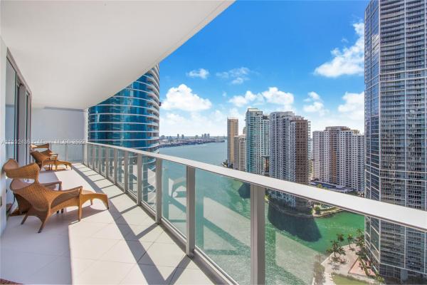 Epic Hotel & Residences, 200 Biscayne Boulevard Way #3108, Miami, Florida 33131, image 2