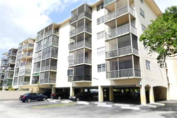 12590 Coronado Towers, 12590 NE 16 Ave #404, North Miami, Florida 33161, image 1