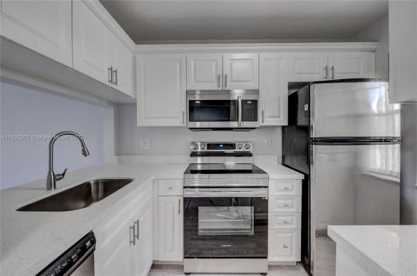 Rosewood, 9991 Three Lakes Cir #9991, Boca Raton, Florida 33428, image 1