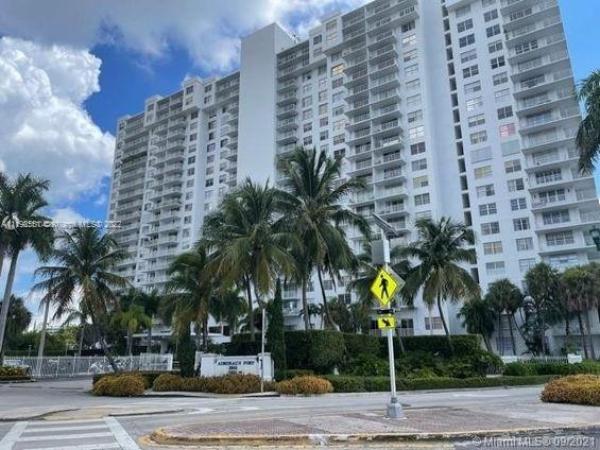 Admirals Port West, 2801 NE 183rd St #502W, Aventura, Florida 33160, image 2