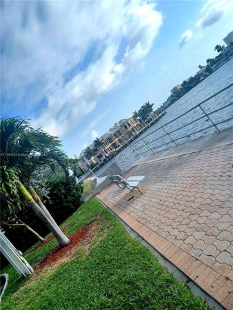 Pompano Shores, 2233 SE 13th St, Pompano Beach, Florida 33062, image 1