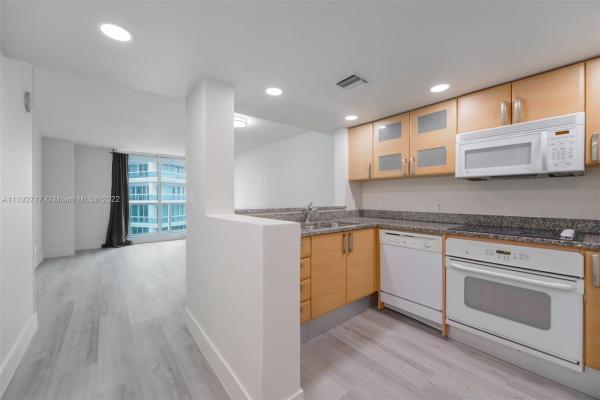 Skyline On Brickell, 2101 Brickell Ave #1208, Miami, Florida 33129, image 2