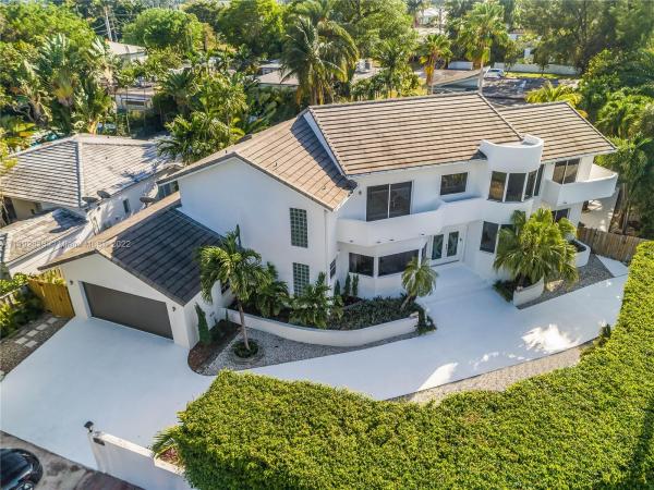 Beach View, 6180 Pine Tree Dr, Miami Beach, Florida 33140, image 2