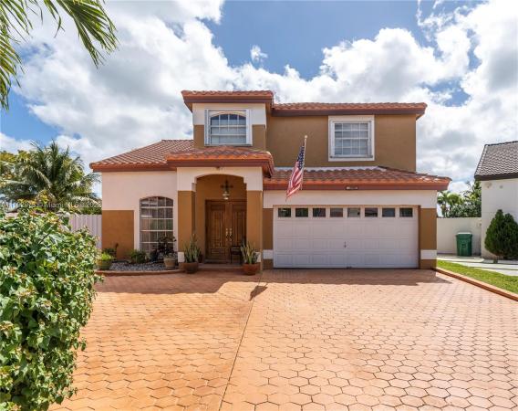 Marbella Park, 19931 NW 82nd Ct, Hialeah, Florida 33015, image 2