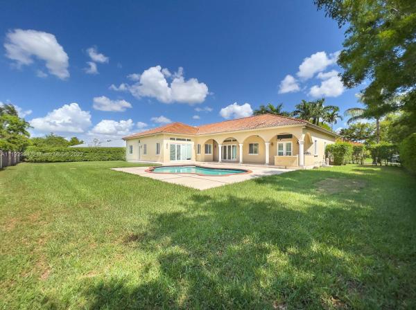 Gordon Estates, 9402 SW 67th St, Sunset, Florida 33173, image 1