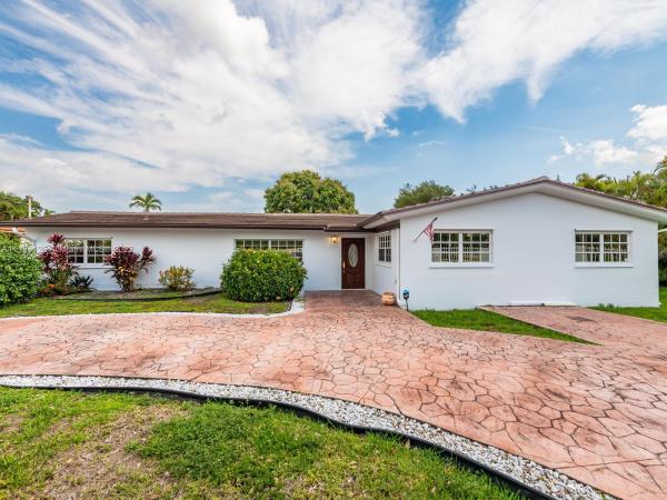 Flagler Waterway Estates, 495 SW 84th Ave, Fountainebleau, Florida 33144, image 1