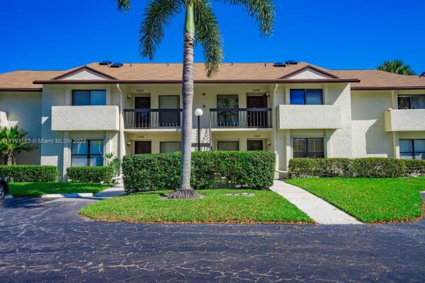 Park Pointe, 3307 Lucerne Park Dr, Greenacres, Florida 33467, image 2