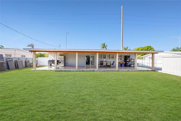 Carol City, 5000 NW 183rd St, Miami Gardens, Florida 33055, image 2