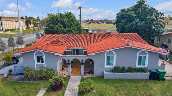 Lantern Manor, 9700 SW 37th Ter, University Park, Florida 33165, image 2
