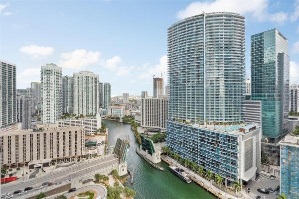 Icon Brickell Tower 1, 465 Brickell Ave #2604, Miami, Florida 33131, image 2