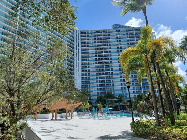 Arlen House East, 100 Bayview Dr #1606, Sunny Isles Beach, Florida 33160, image 2