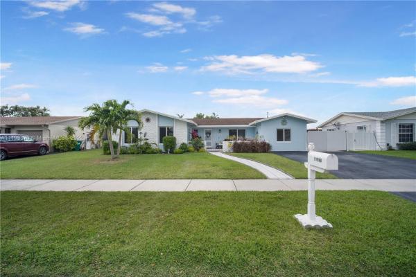 Devon Aire Estates, 11580 SW 121st Ave, The Crossings, Florida 33186, image 2