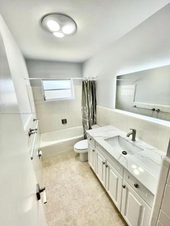 Colonial House, 1150 Atlantic Shores Blvd #511, Hallandale Beach, Florida 33009, image 1