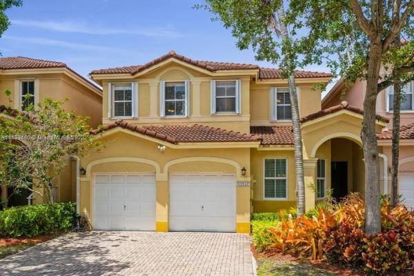 Kendall Breeze, 12152 SW 123rd Ct #12152, Three Lakes, Florida 33186, image 2