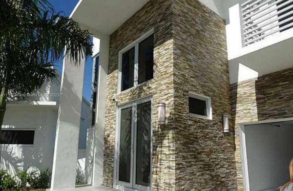 Oasis Park Square At Doral, 8475 NW 34th Dr, Doral, Florida 33122, image 2