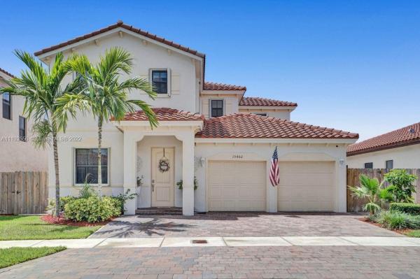 Venetian Parc, 15402 SW 176th Ter, Richmond West, Florida 33187, image 2