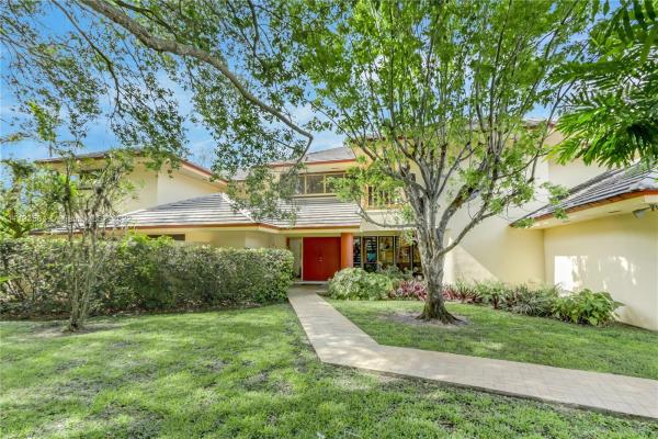 Big Pine Estates, 10235 SW 134th St, Kendall, Florida 33176, image 2