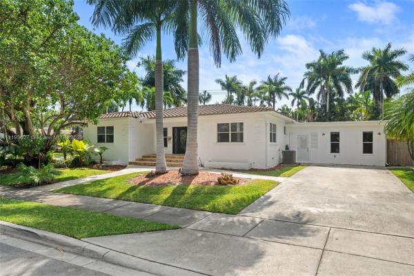 Hollywood Lakes, 1000 Polk St, Hollywood, Florida 33019, image 1