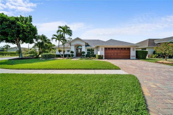 Queens Park At Lago Verde, 3672 Kent, Naples, Florida 34112, image 1