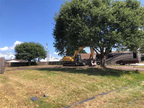 4681 SW Obelisk St, Florida 34953, image 2