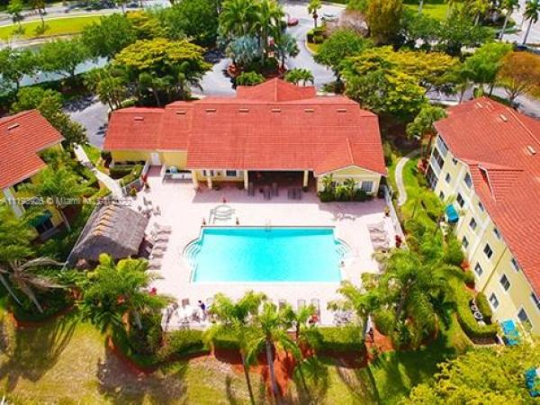 Key Royal, 8297 Key Royal Ln #325, Naples, Florida 34119, image 1