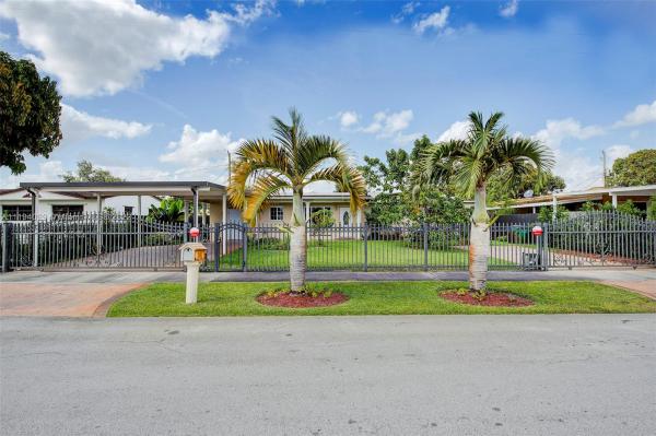 Carol City, 4821 NW 175th Ter, Miami Gardens, Florida 33055, image 2