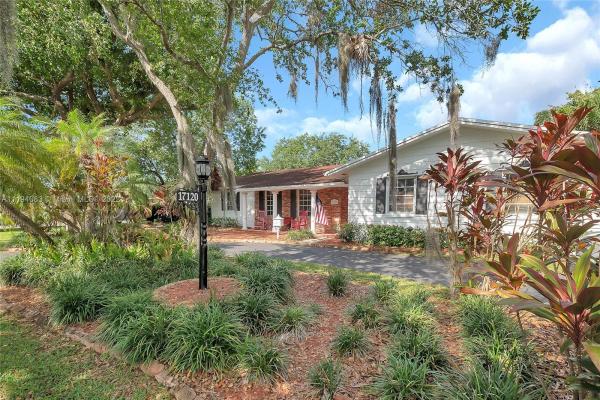 Maral Estates, 17120 SW 87th Ave, Palmetto Bay, Florida 33157, image 1
